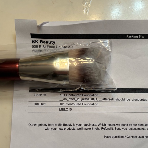 BK Beauty 101 contoured foundation brush - Picture 2 of 3